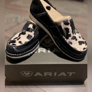 Ariat Black Suede Cruiser | Size 6 | New with Tags